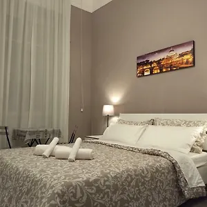 Amoraroma, Economy With Shared Bathrooms Гостевой дом
